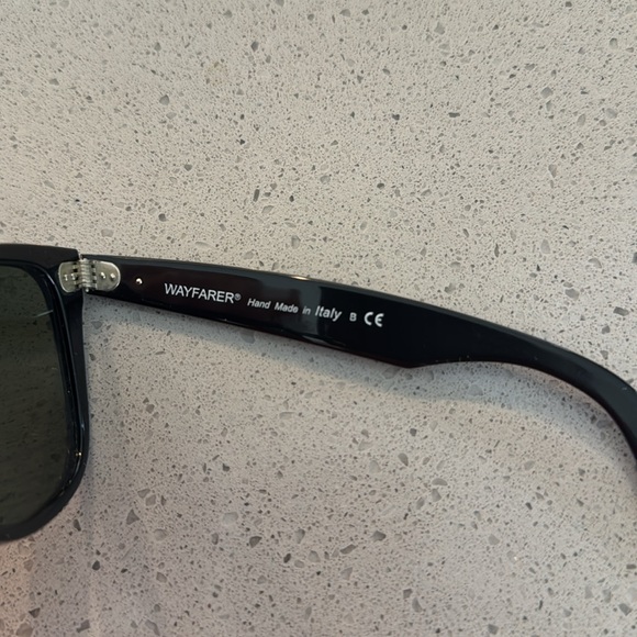 Ray-ban wayfarer sunglasses - Picture 2 of 6
